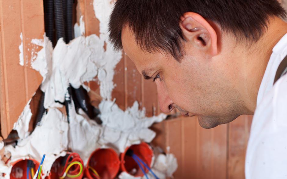 électricien de maintenance Saint-Ange-le-Viel